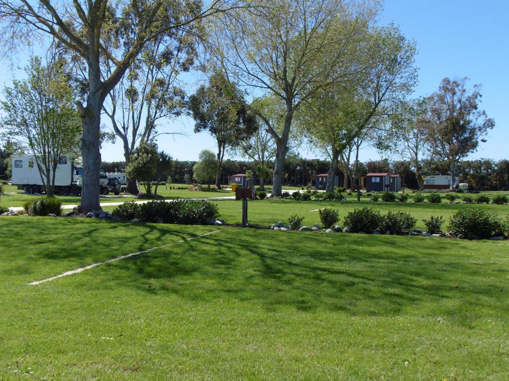 Glenavys Waitaki River Motor Camp Экстерьер фото
